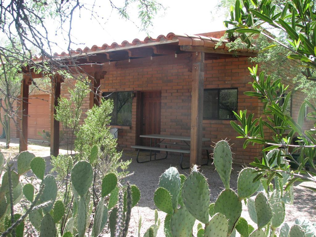 Desert Trails Bed & Breakfast Tanque Verde Room photo